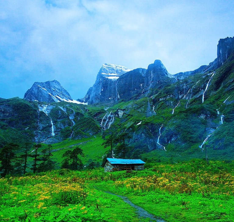 Makalu valley